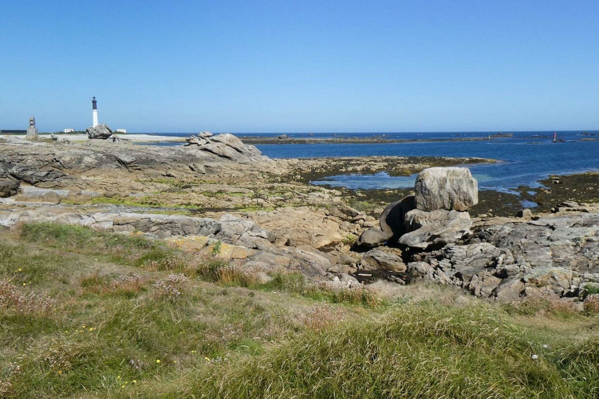 phare et côte