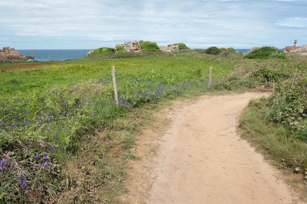 visiter bréhat à pied