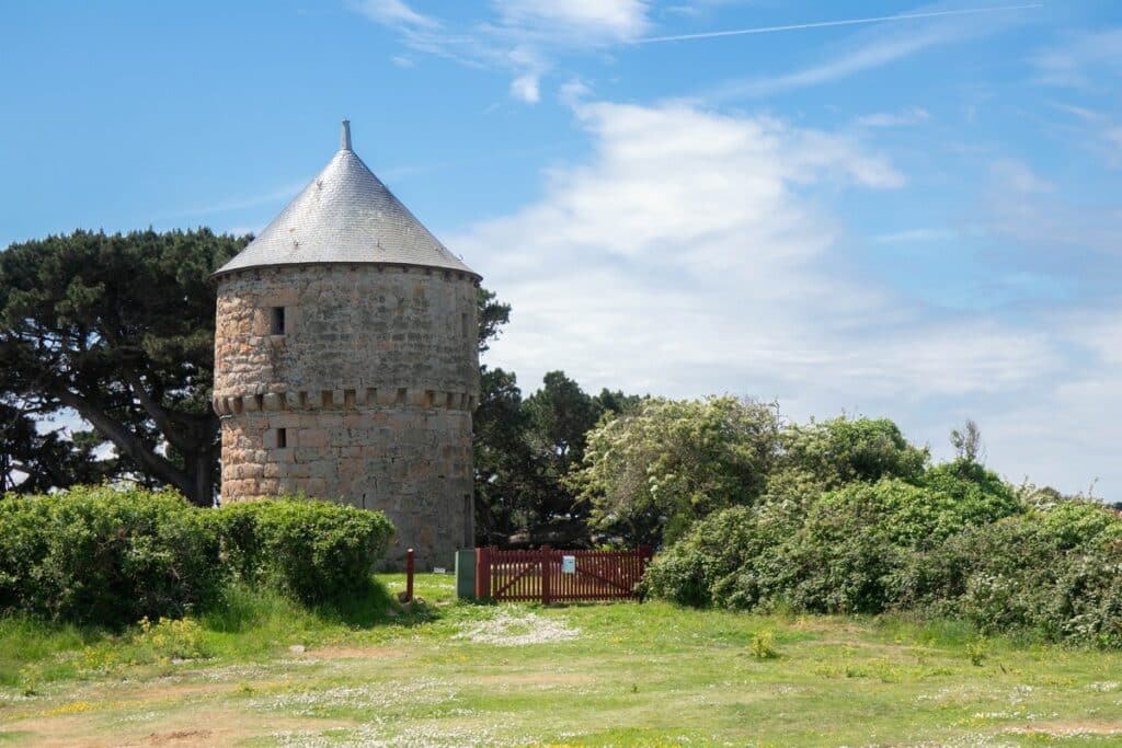 tour en pierre