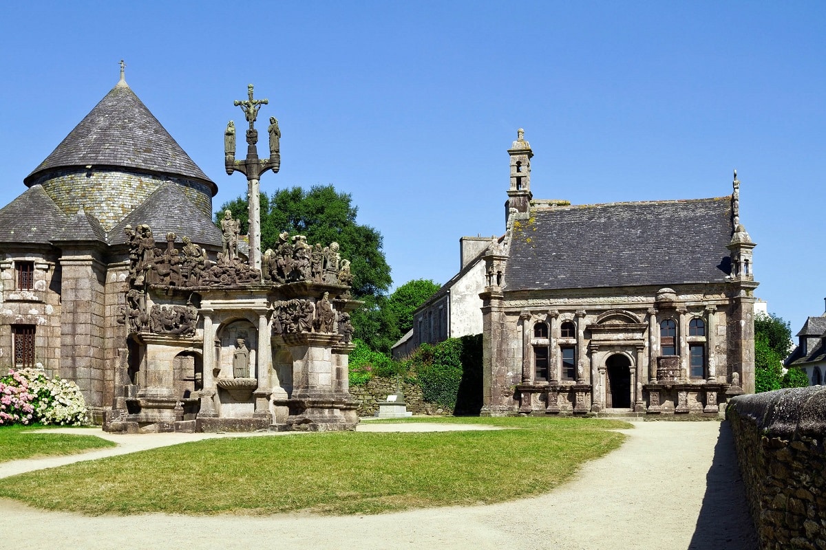 enclos paroissial de guimiliau