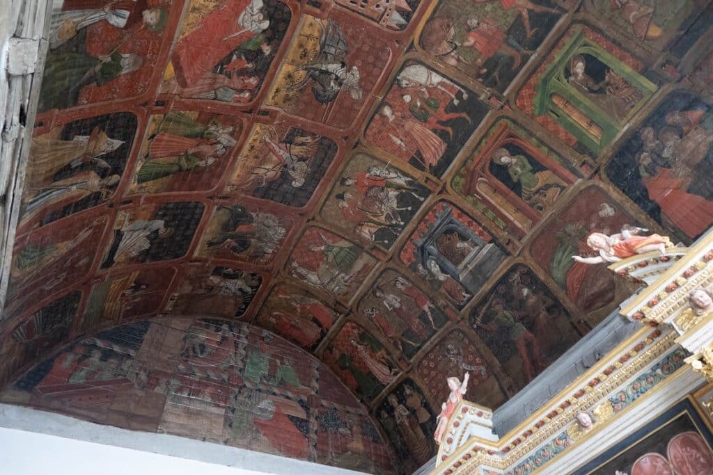 plafond chapelle Notre-Dame-du-Tertre