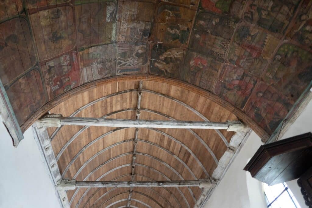 plafond chapelle Notre-Dame-du-Tertre