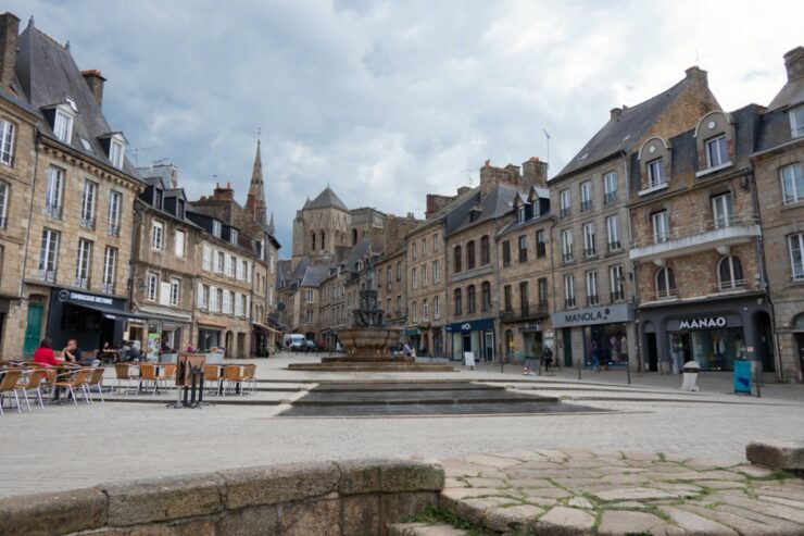 place du centre à guingamp
