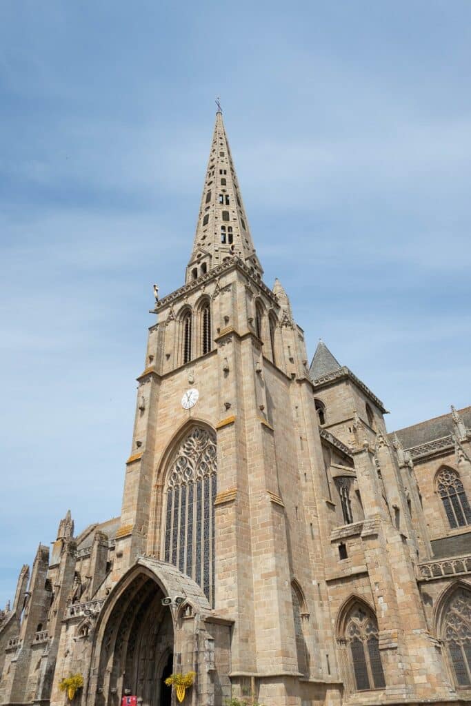 cathedrale de treguier porche des cloches