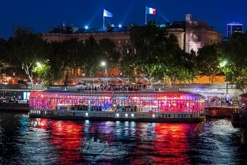 peniche restaurant sur la seine