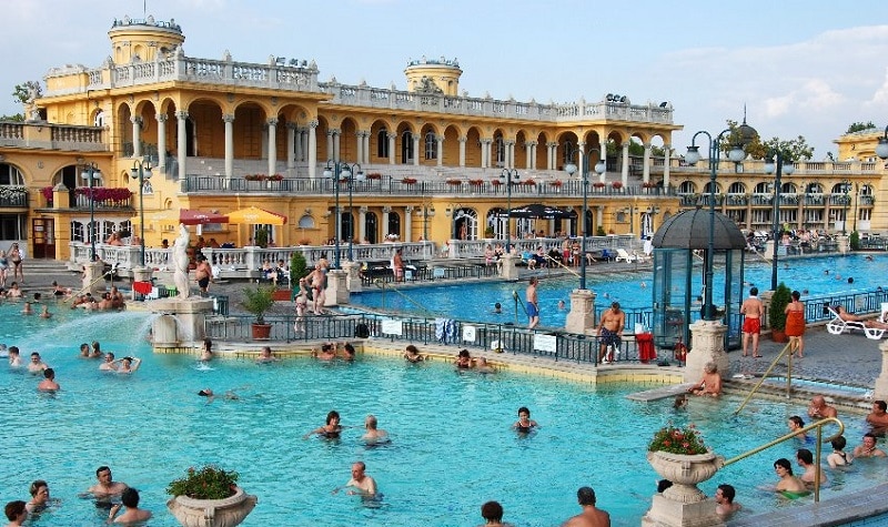bains et thermes budapest guide