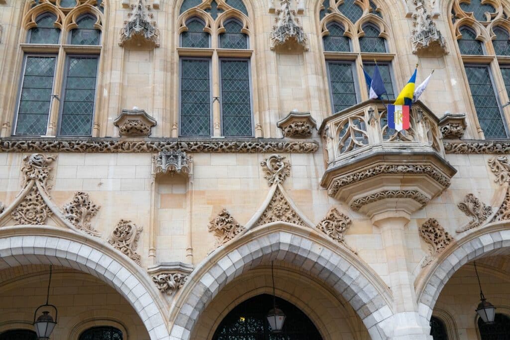 façade office de tourisme arras