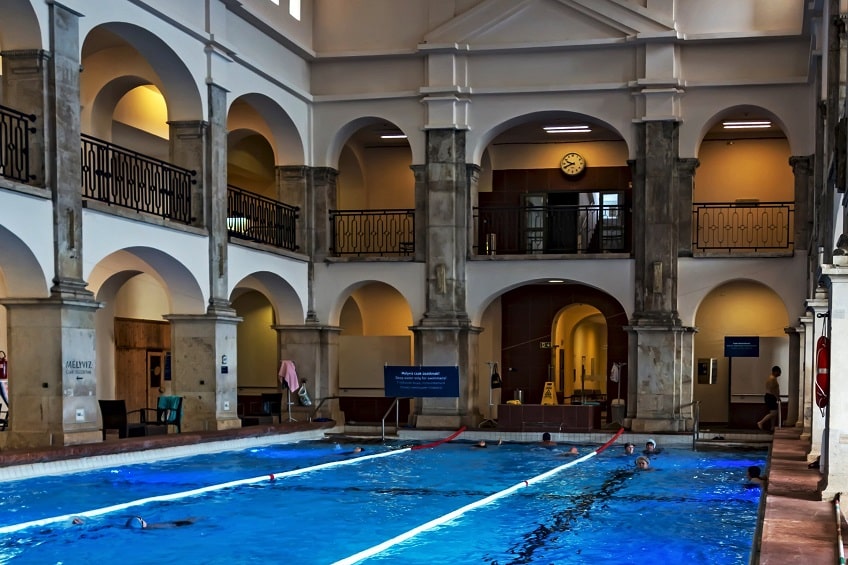 bains rudas budapest