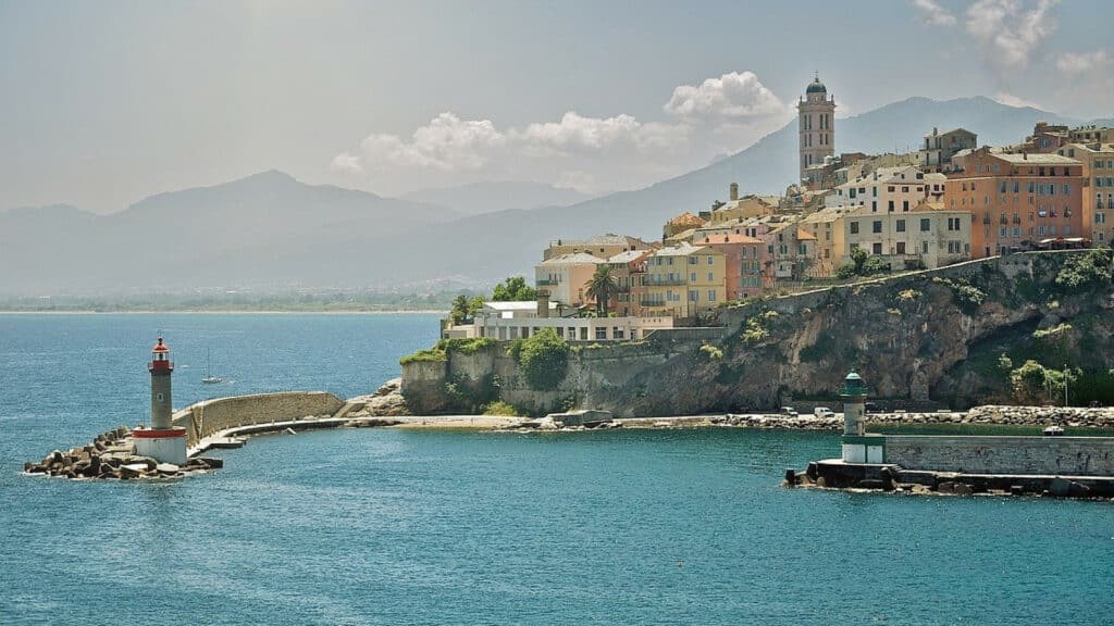 La Corse : encore plus belle vue de la mer