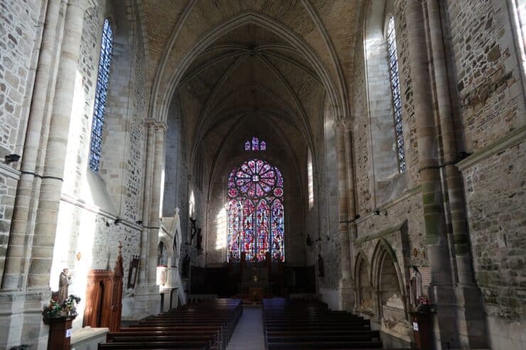 intérieur abbaye de léhon