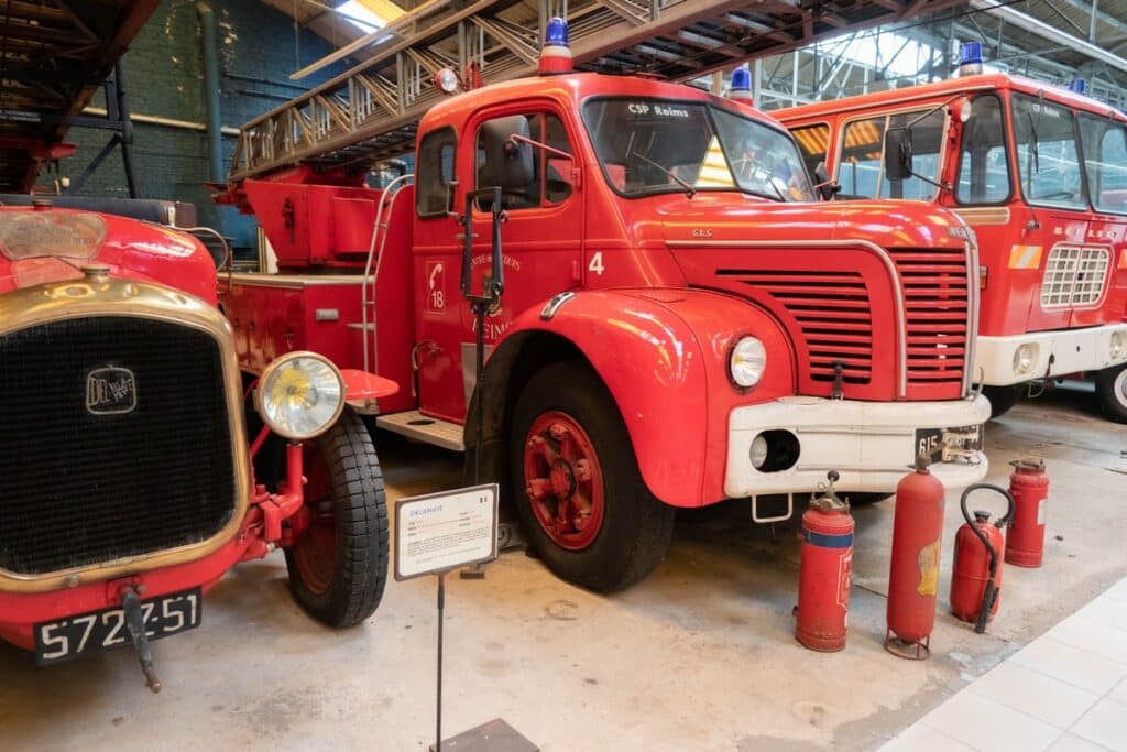 anciens camions de pompier