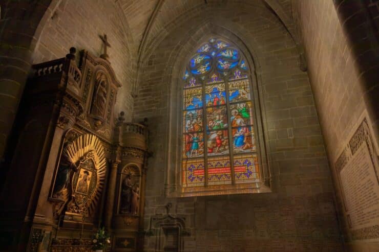 notre dame de vitré vitraux