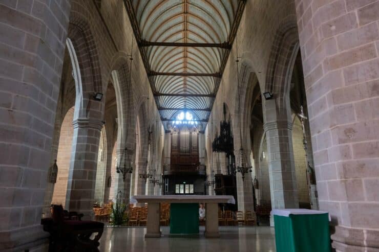 notre dame de vitré interieur