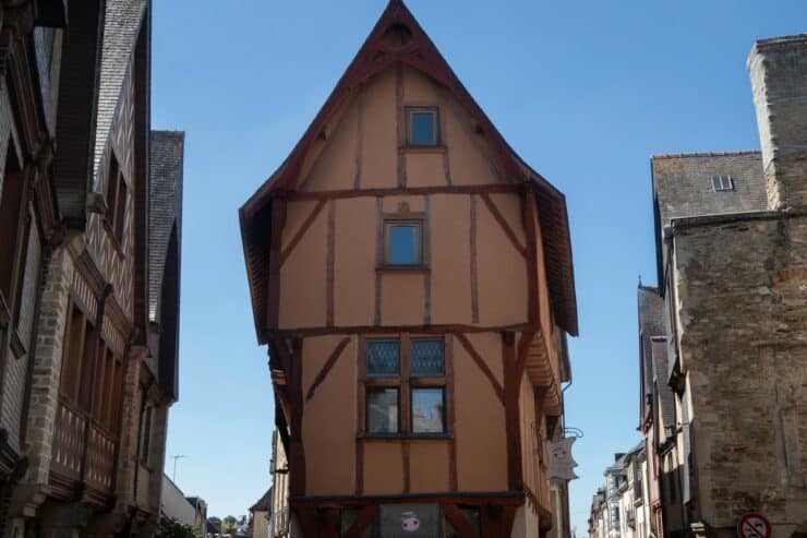 ancienne maison à pans de bois