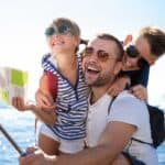 famille qui part en croisière