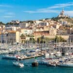 vue sur le port de Marseille et Notre Dame de la Garde