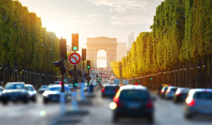 Location de voiture à Paris grâce à Roadstr
