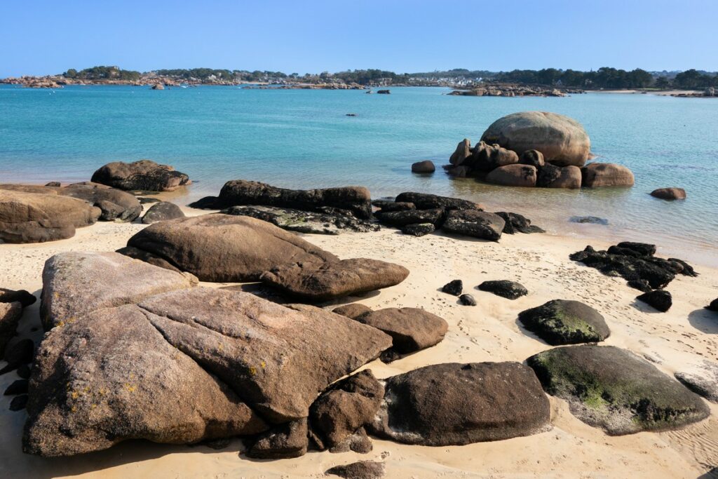 gros rochers plage