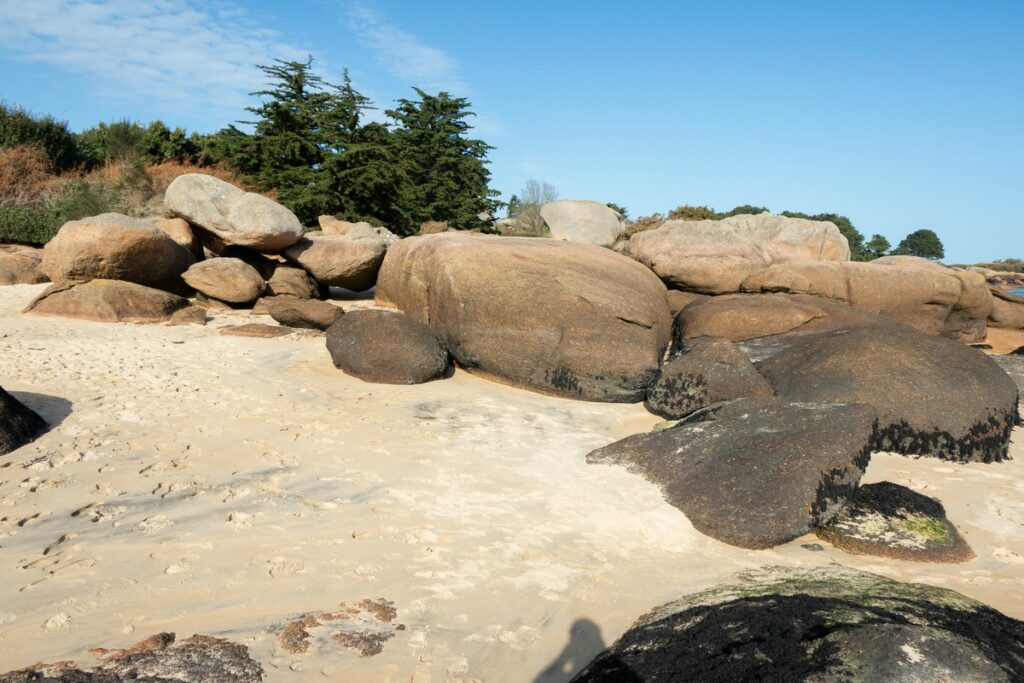 plage et rochers