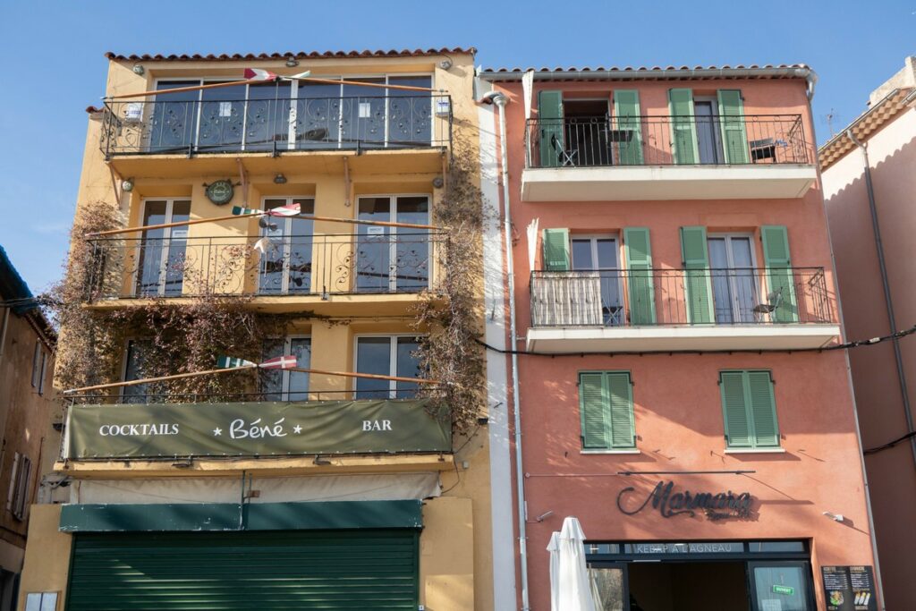 façade colorée la ciotat