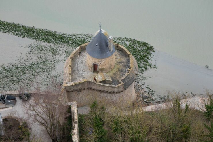 une tour du mont saint michel