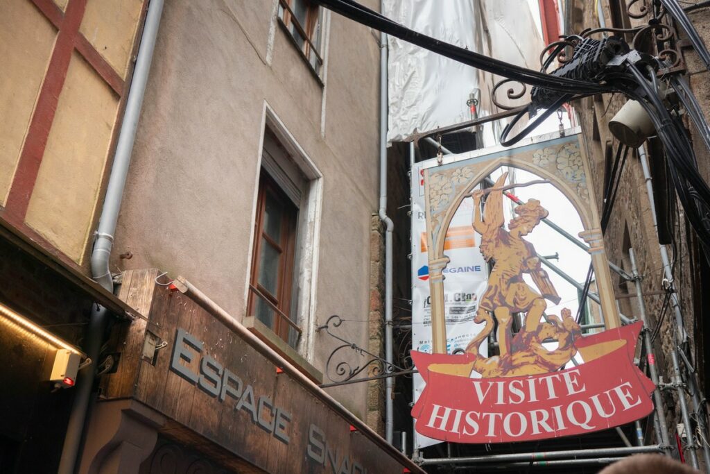 mont saint michel visite historique