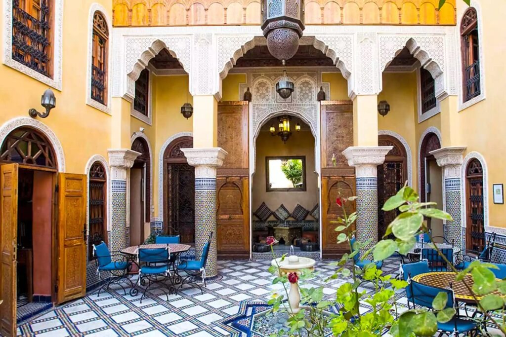 Fes, destination de rêve et séjour cocooning au Riad Layalina