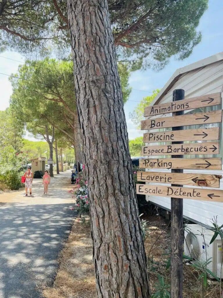 sentier et nature dans le camping Le Calypso à Torreilles