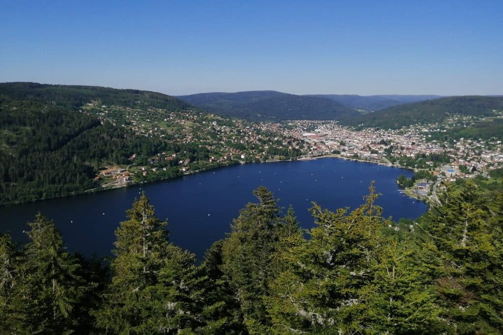 lac dans les vosges