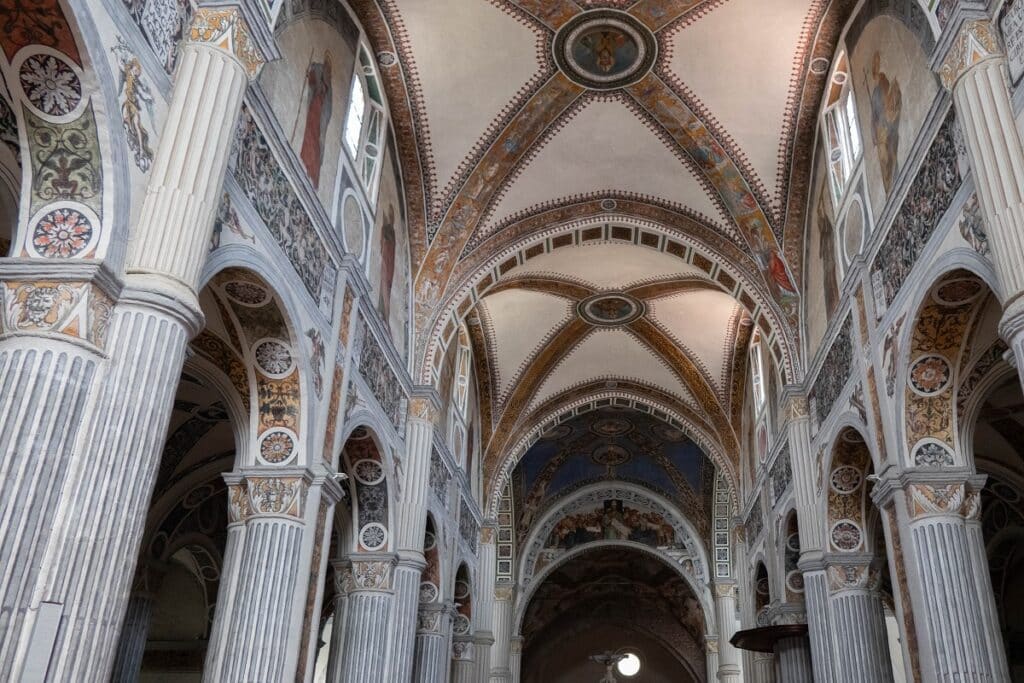intérieur abbaye de San Colombano