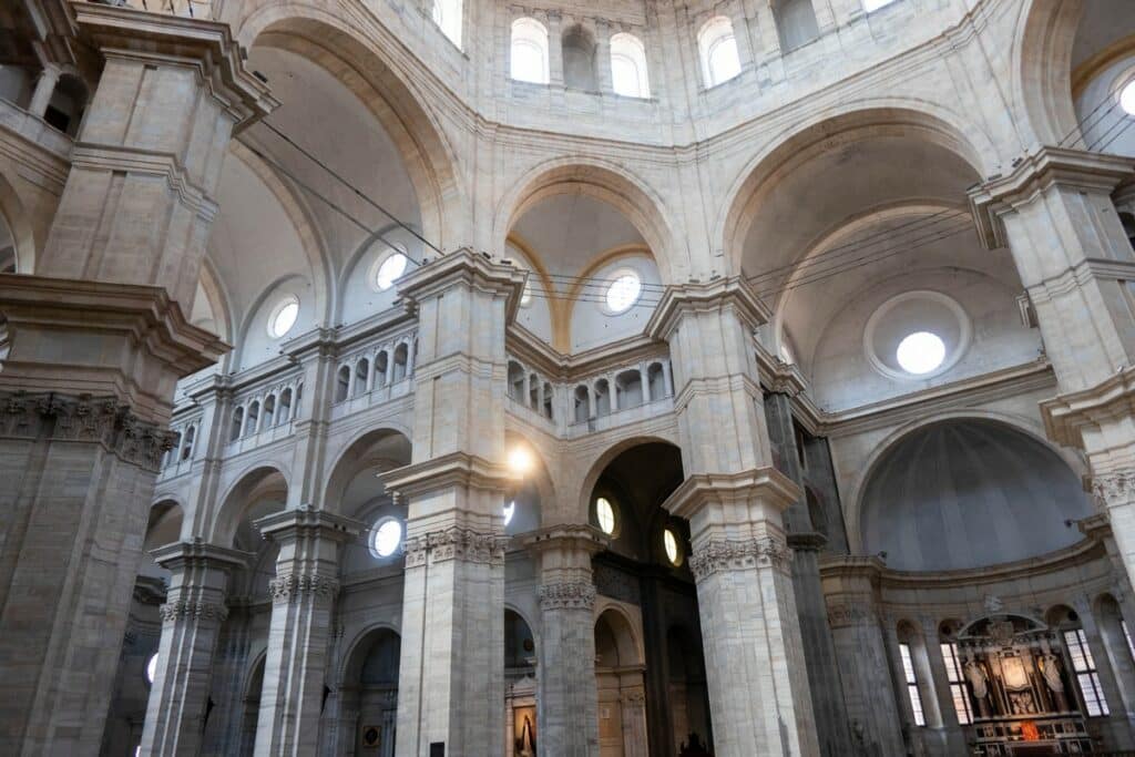 intérieur cathédrale de pavie