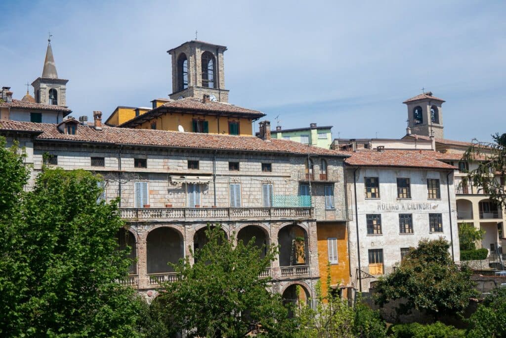 village de varzi