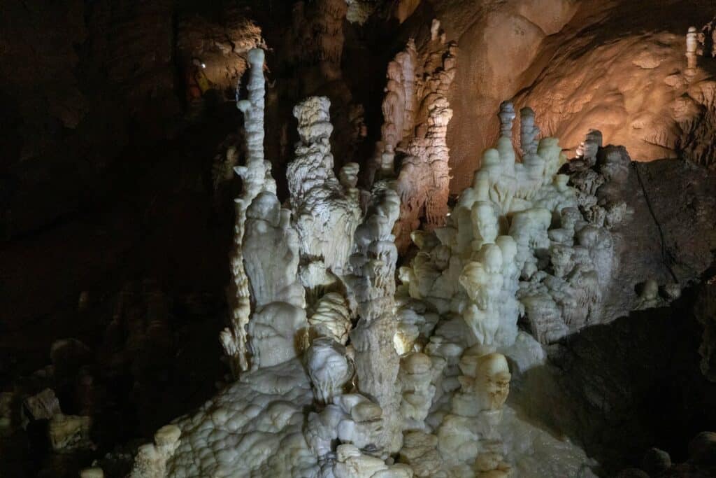 visite grotte de clamousse