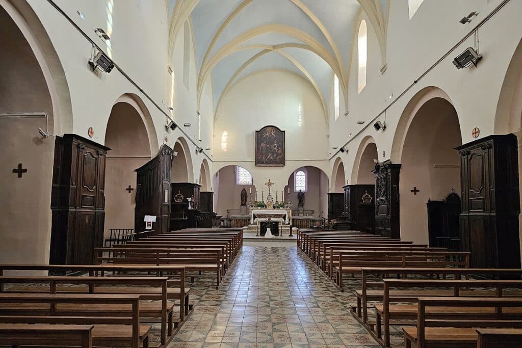 intérieur église saint sauveur