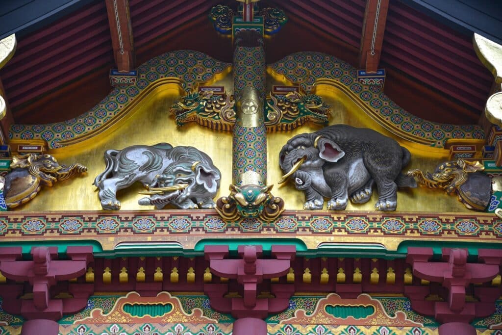 sculpture des éléphants