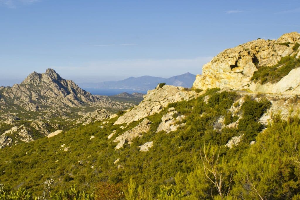 Pourquoi choisir la Corse comme destination pour vos vacances