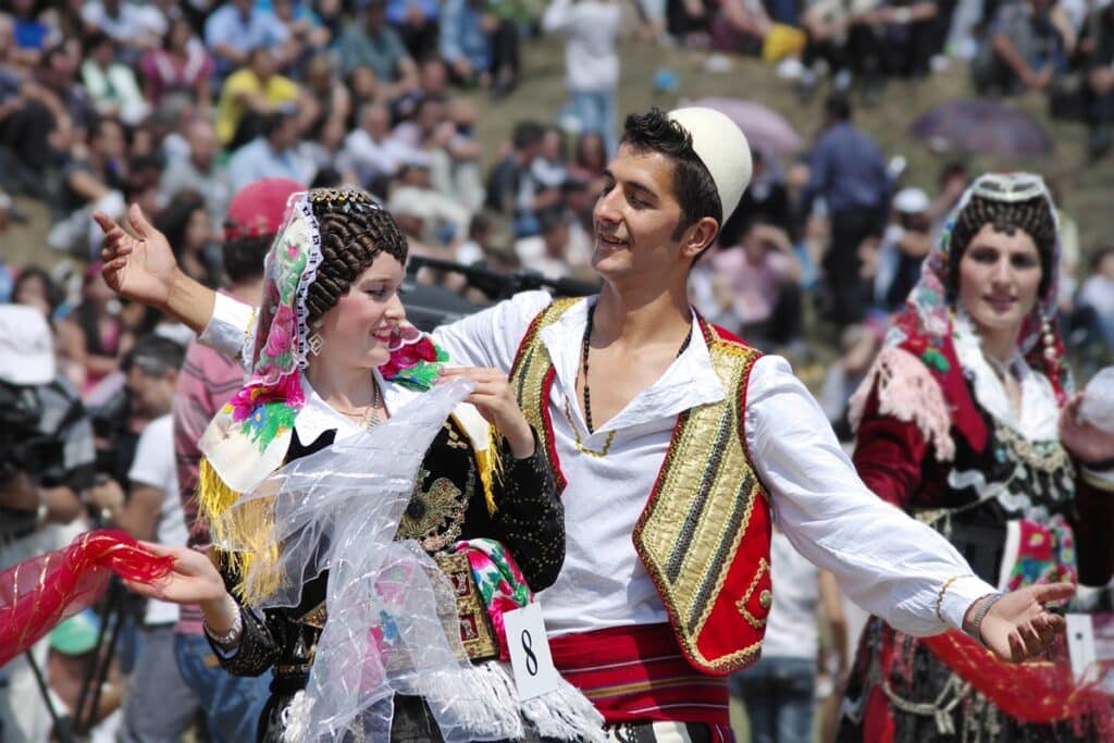 danse folklorique en Albanie