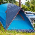 toile de tente dans un camping en Ardèche