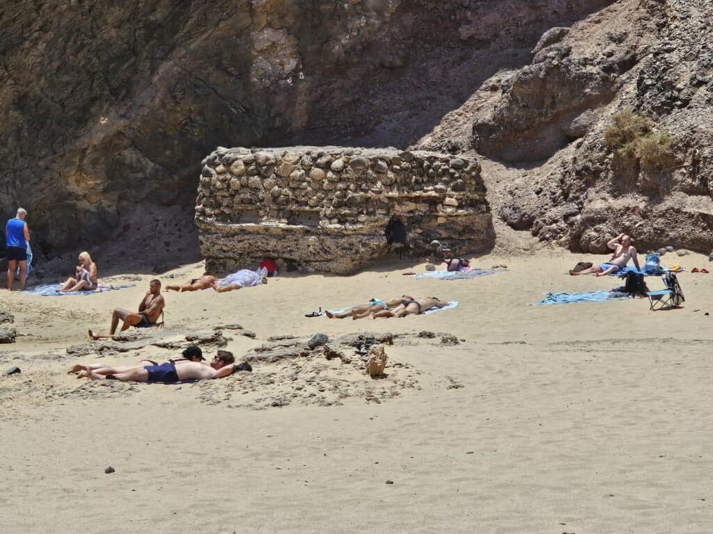 ancienne construction sur la plage