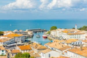 Quel camping choisir sur l’île de Ré : nature, confort ou pieds dans l’eau