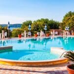 Pourquoi choisir un camping avec piscine dans les Alpes-de-Haute-Provence