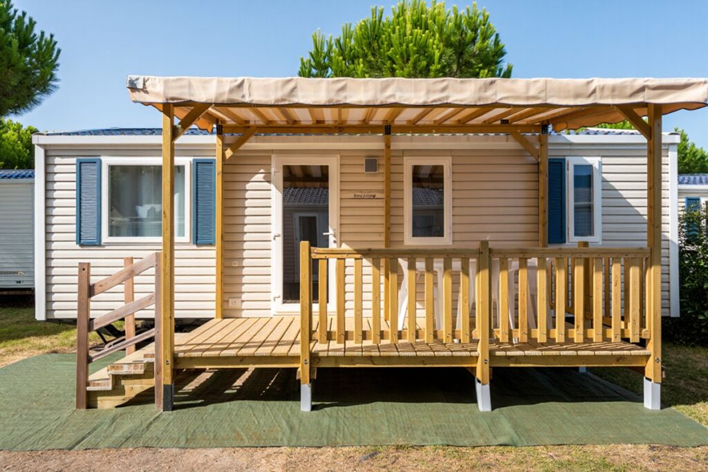 mobil-home en été sur l'île de Ré