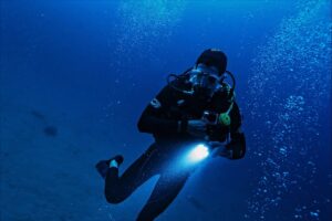 Plongée sous-marine : guide pour explorer les fonds marins en toute sécurité