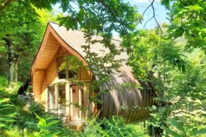 cabane insolite en Ardèche
