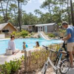 Camping vendéen en famille, piscine et vélos