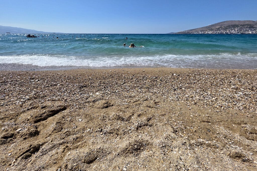 petits galets sur la plage de Mango Beach