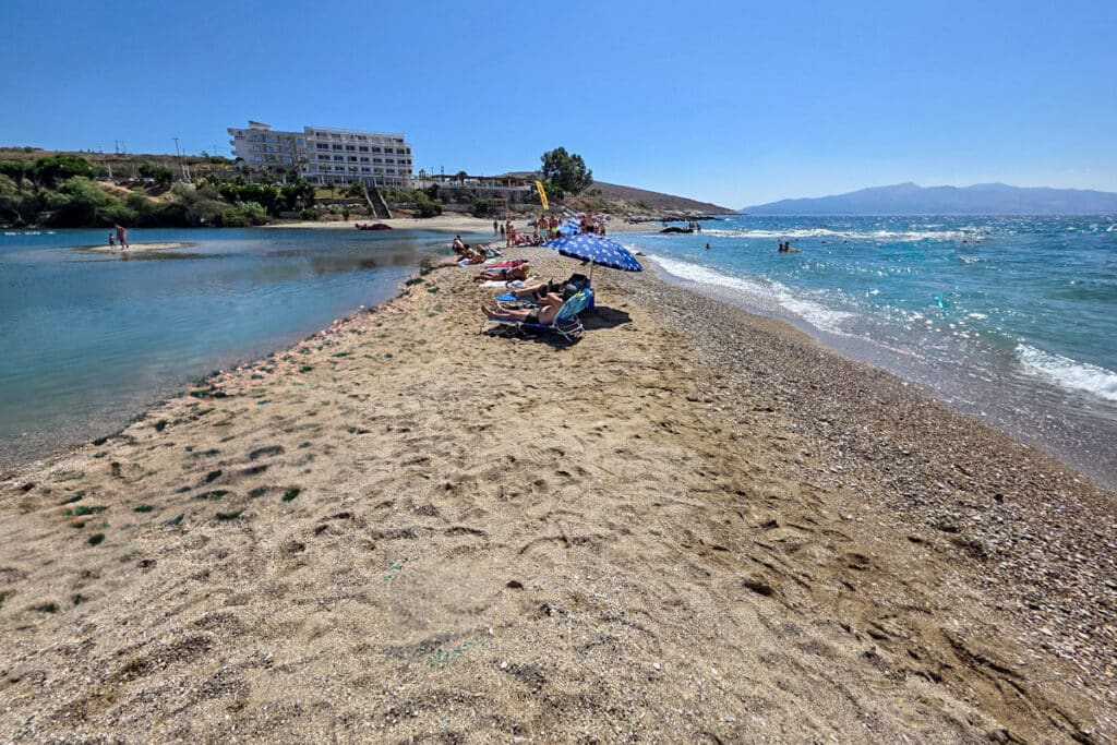 mango beach plage de saranda