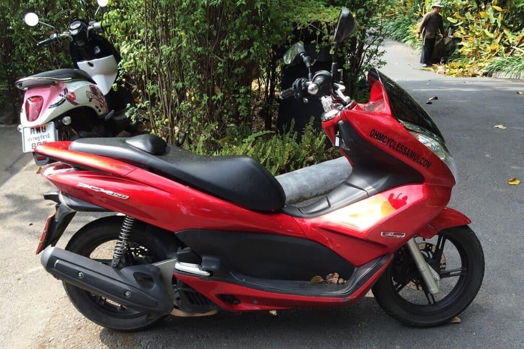 scooter au bord de route sur la boucle de Mae Hong Son