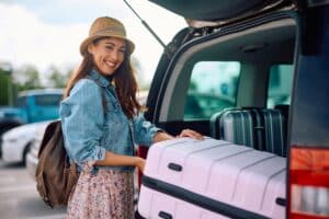 femme parking aéroport nantes