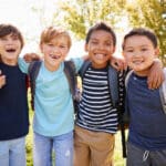 enfants en voyage scolaire